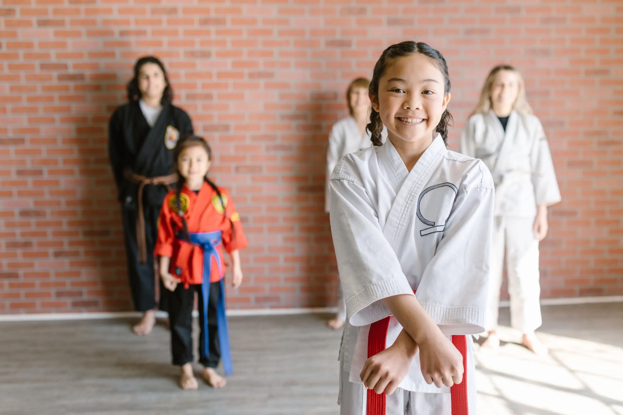 In muay thai and tae kwon do, other martial arts for students understands self-defense, build self-control, and enhance social skills, making them some of the best team sports for students.